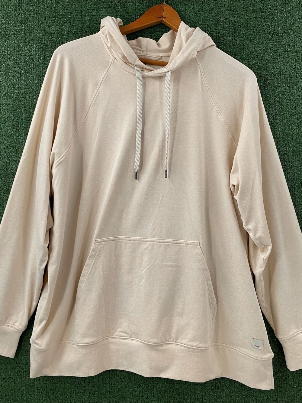 Vuori Halo Oversized Cream Milkweed Hoodie Women’s Size Medium